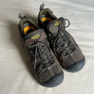 KEEN Men's Dark Brown Sneakers